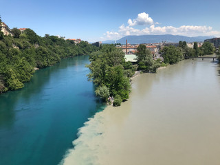 Fototapeta premium Jonction entre Rhône et Arve à Genève