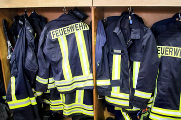 Ausrüstungsgegenstände der Feuerwehr, Feuerwehr Bekleidung