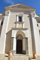 Fototapeta na wymiar Eglise baroque du village de Speloncato, Corse