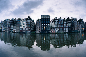 Obraz premium Damrak Amsterdam in the Winter