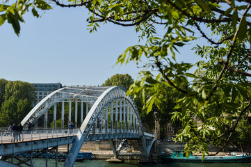 Fototapeta na wymiar Paris bridge