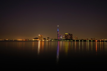 Obraz premium 福岡シーサイドももちエリア風景夜景