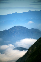 Obraz premium Cloudy scenes often appear in the high mountains of central Taiwan, and the scenery seems very magnificent and beautiful