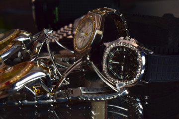  Luxury watches Placed in stores