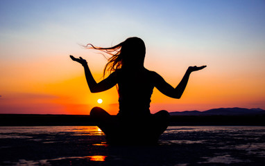 Yoga en el Atardecer