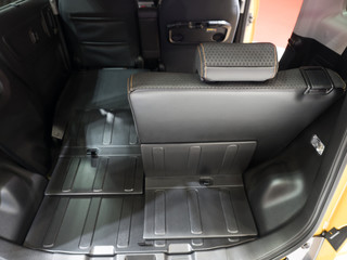 小型乗用車のトランクルーム