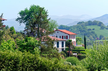 Fototapeta na wymiar Sare village in yhe Basque mountain