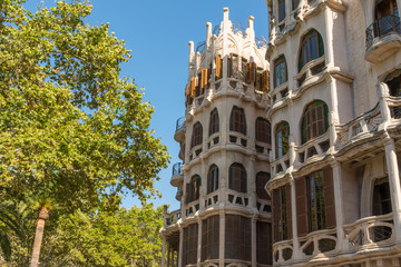 spain palma de majorca street facade buildings © LUC KOHNEN