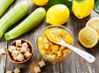 Zucchini jam with lemon