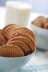 Cookies in bowl - close-up