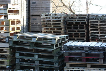 Abgelegte Holz Paletten