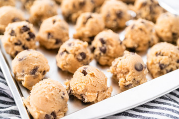 Baking cookies