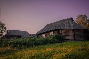 Obraz premium old barn in the field