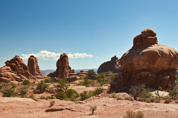 Spectacular sand stone formations and hiking in the Arches national park, Utah