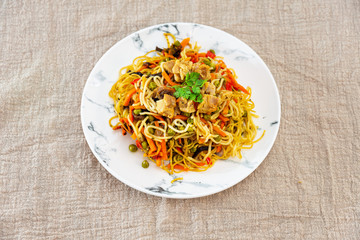 Noodles with Vegetables and Chicken