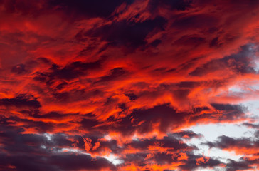 Fototapeta na wymiar Dramatic red clouds - beautiful colorful sunset