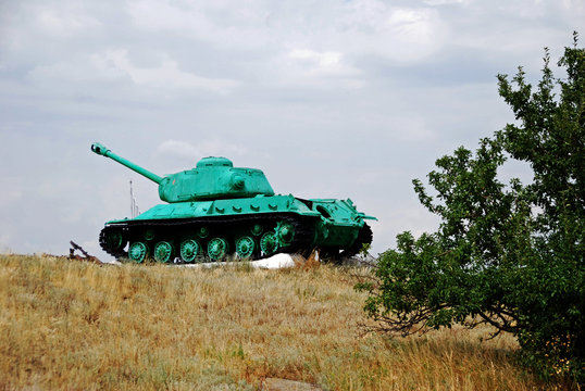 An IS-2 Josef Stalin tank stands on west bank of the River Don near Kalach on Don, southern Russia