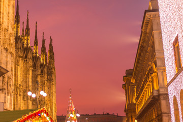 Fototapeta na wymiar milan cathedral at the golden hour, Duomo di Milano