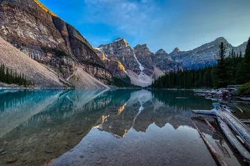 Papier peint photo Le salon Moraine Lake at Sunset  © Andy Konieczny