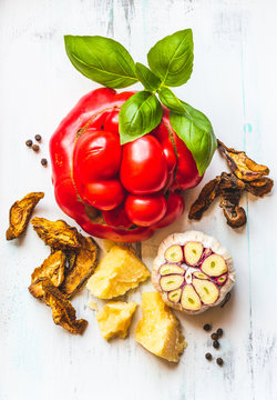 tomato, garlic, cheese, mushrooms and basil