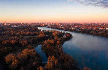 Letztes Abendlicht über Hannover und dem Maschsee zum Jahreswechsel