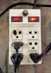Old power plug burn by used long time. 