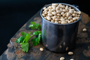 Let's cook: White Beans in a Pot