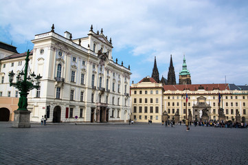 Fototapeta na wymiar Erzbischöfliches Palais am Hradschin-Platz, Prag, Tschechische Republik