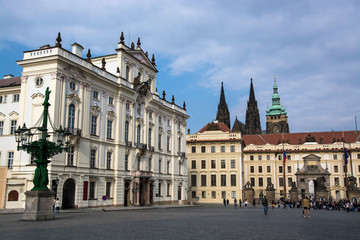 Fototapeta na wymiar Erzbischöfliches Palais am Hradschin-Platz, Prag, Tschechische Republik