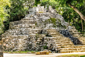 Mayan ruins at Xcaret 