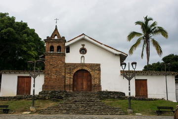 Fototapeta na wymiar Iglesia de San Antonio Cali