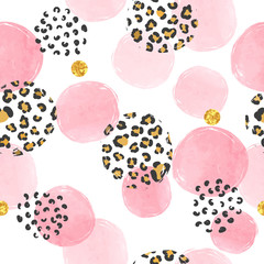 Motif en pointillé sans couture avec des cercles roses et un imprimé léopard. Abstrait de vecteur avec des formes aquarelles.