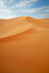  sand dune in the sahara desert 