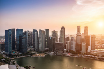 Naklejka premium Singapore skyline and Financial Building with river at Marina Bay Area