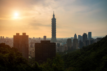 Fototapeta na wymiar Taipei, Taiwan city skyline at twilight