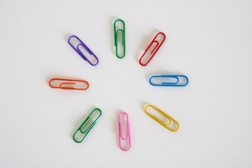 文具　クリップ　カラフル