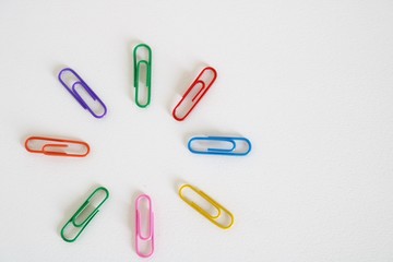 文具　クリップ　カラフル