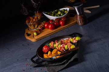 Brussels sprouts - Bacon - skewers with potato widgets