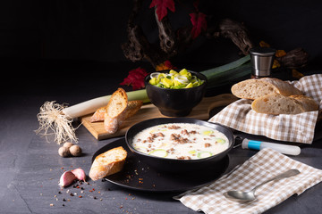 Delicious cheese and leek soup with minced meat