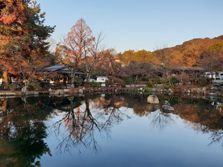 Fototapeta na wymiar Japanese style lake house