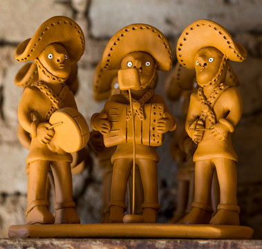 Bonecos de Barro