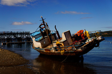 Obraz premium old boat for fisherman