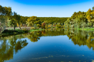 Fototapeta na wymiar Bewitching scenic view of a lake