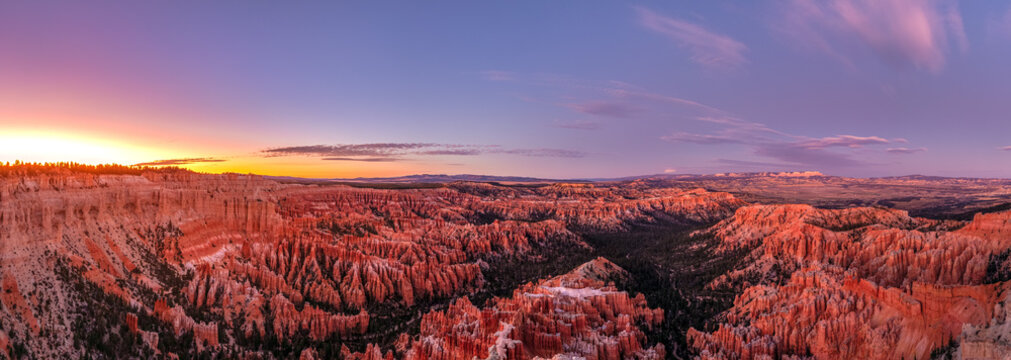 Red Hoodoos at sunset in Bryce Canyon National Park in Utah