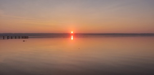 Sonnenuntergang über See