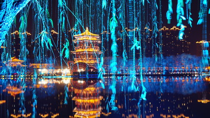 	中国　西安　大雁塔　広場　夜景