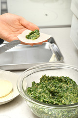 餃子の仕込み（手元）