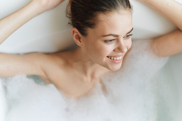 Naklejka premium young woman in bath