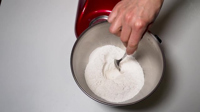 Preparation of the test before kneading in the food processor.