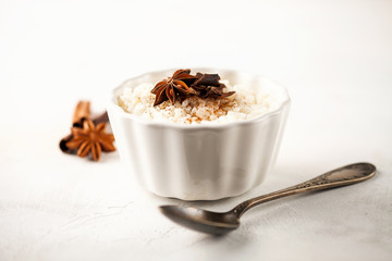 Rice porridge with cinnamon